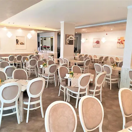 Grenada Complex 아파트